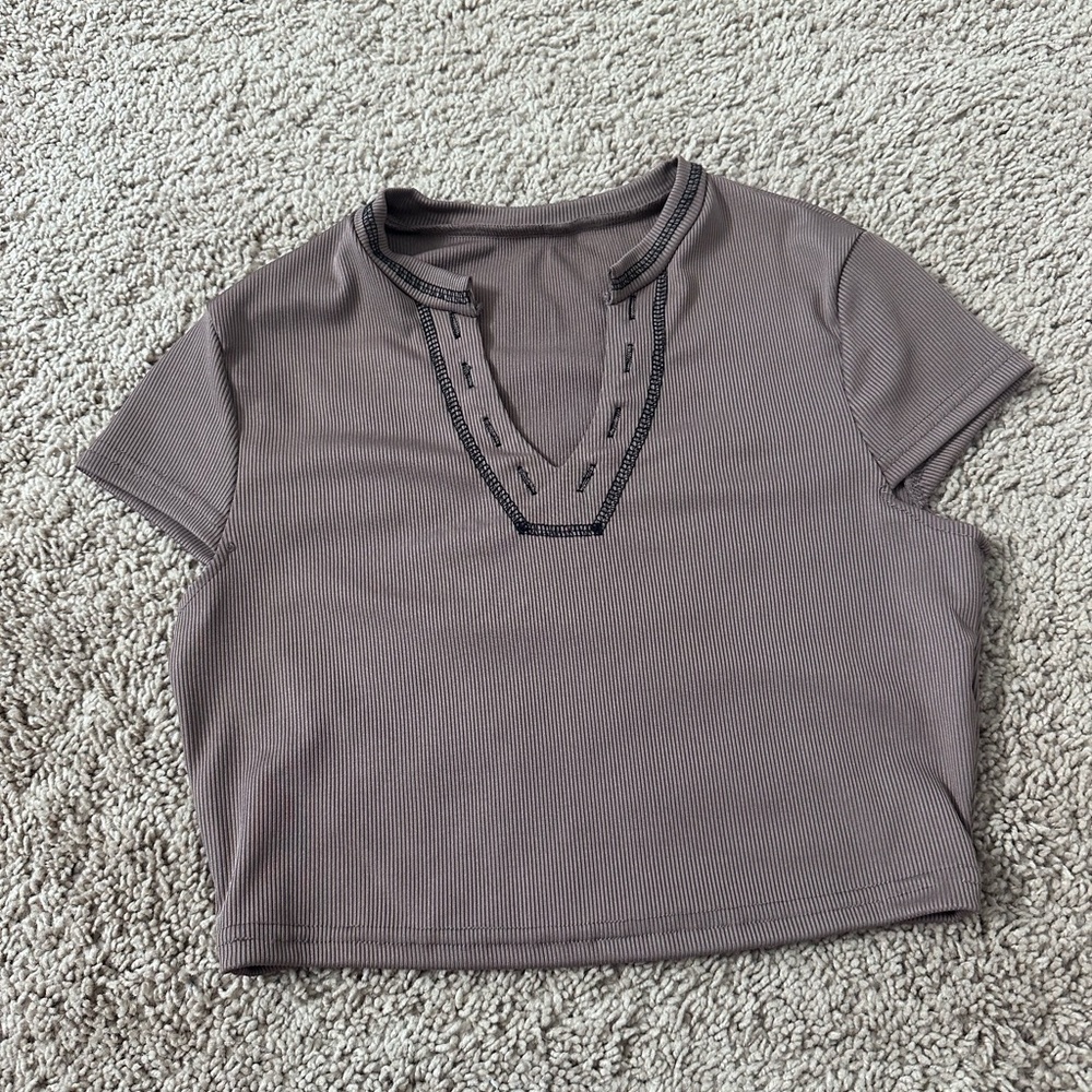 Ribbed knit crop tee